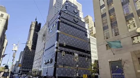 This Louis Vuitton flagship store turned into a stack of luggage